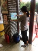 垃圾分类示范街——康平街商户入户宣传